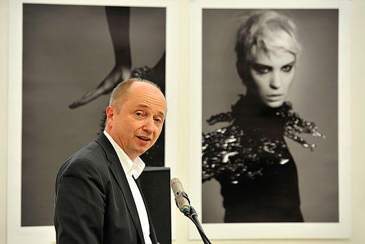 Zur Eröffnung der Ausstellung sprach  Prof. Axel Müller-Schöll, Rektor der Burg Giebichenstein Kunsthochschule Halle, Foto: Udo W. Beier