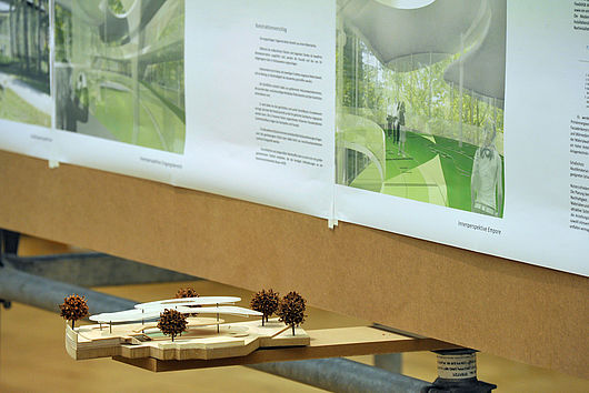 Ausstellung „Neubau BURG Mediathek“ in der Burg Galerie im Volkspark vom 18. Januar bis 5. Februar 2012. Foto: Udo W. Beier