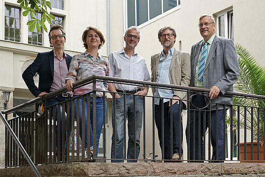 Die Mitglieder der Jury zum Kunstpreis der Stiftung der Saalesparkasse 2015 (v.l.n.r.): Thomas Bauer-Friedrich, Arne Linde, Prof. Rolf Wicker, Prof. Dieter Hofmann, Jan-Hinrich Suhr. Foto: Sascha Linke.