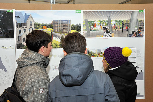 Ausstellung „Neubau BURG Mediathek“ in der Burg Galerie im Volkspark vom 18. Januar bis 5. Februar 2012. Foto: Udo W. Beier