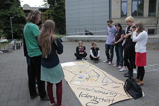 zwischendrin: Kartographien der Erinnerung / Foto: Luise von Rohden