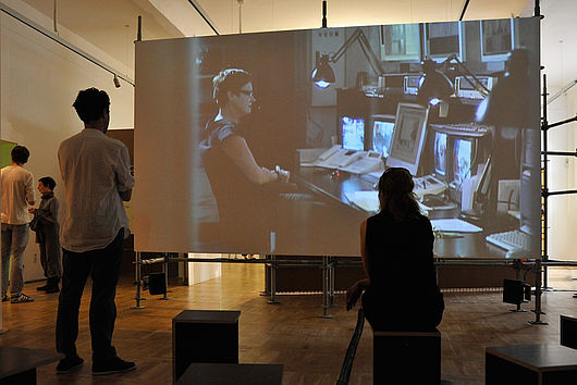 Blick in die Ausstellung „Tausend Stimmen. Eine Schau über Szeemann, Diagramme, Art Spaces und Dienstbesprechungen“ in der Burg Galerie im Volkspark vom 3. Mai bis 17. Juni 2012. Foto: Udo Beier